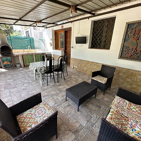 House Cefalu 1915 Lascari Luaran gambar